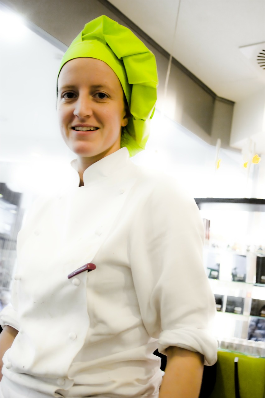 cook, pastry chef, woman-196932.jpg